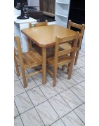 MESA 0.75X0.75 COM 04 CADEIRAS BAIXA CEREJEIRA